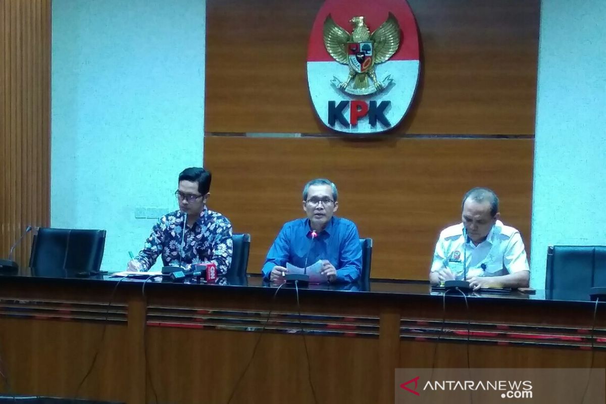 KPK menetapkan tiga tersangka suap izin tinggal  Kantor Imigrasi NTB