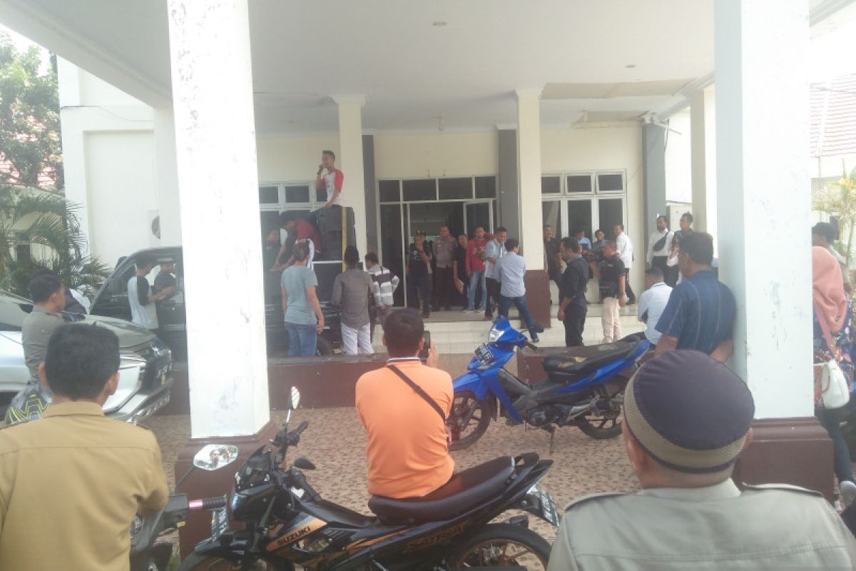 DPRD Gorontalo Utara tindak lanjuti tenaga kerja asing