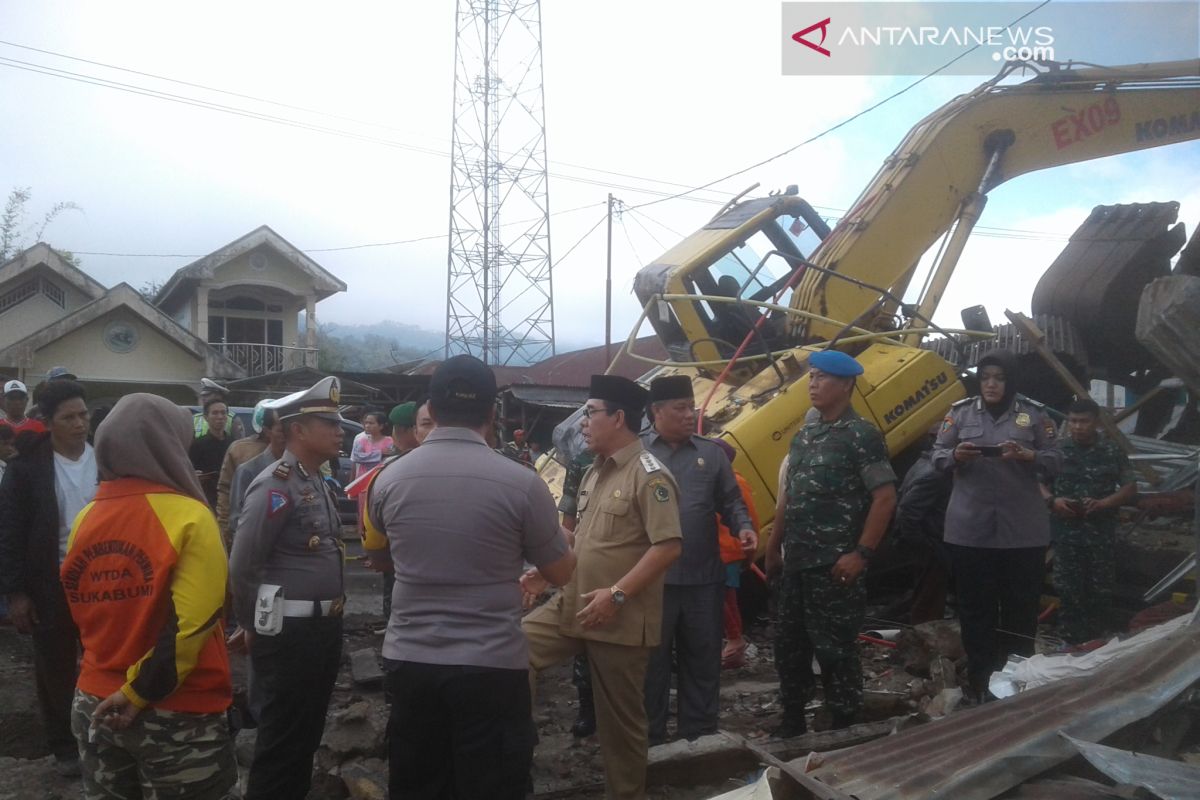 Bupati Rejang Lebong Bantu Pembangunan Rumah Korban Lakalantas