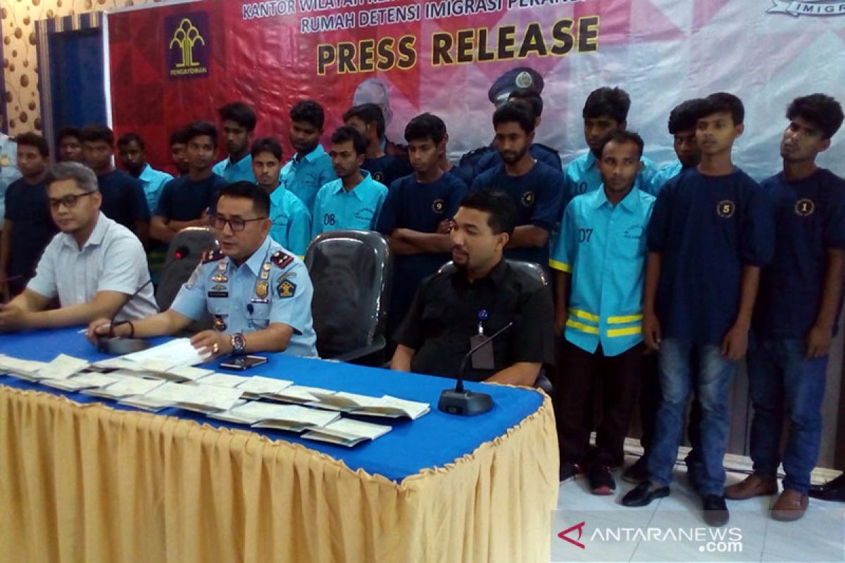 Ingin nyebrang secara ilegal ke Malaysia via Riau, 20 WNA Bangladesh kini ditahan di Rudenim Pekanbaru