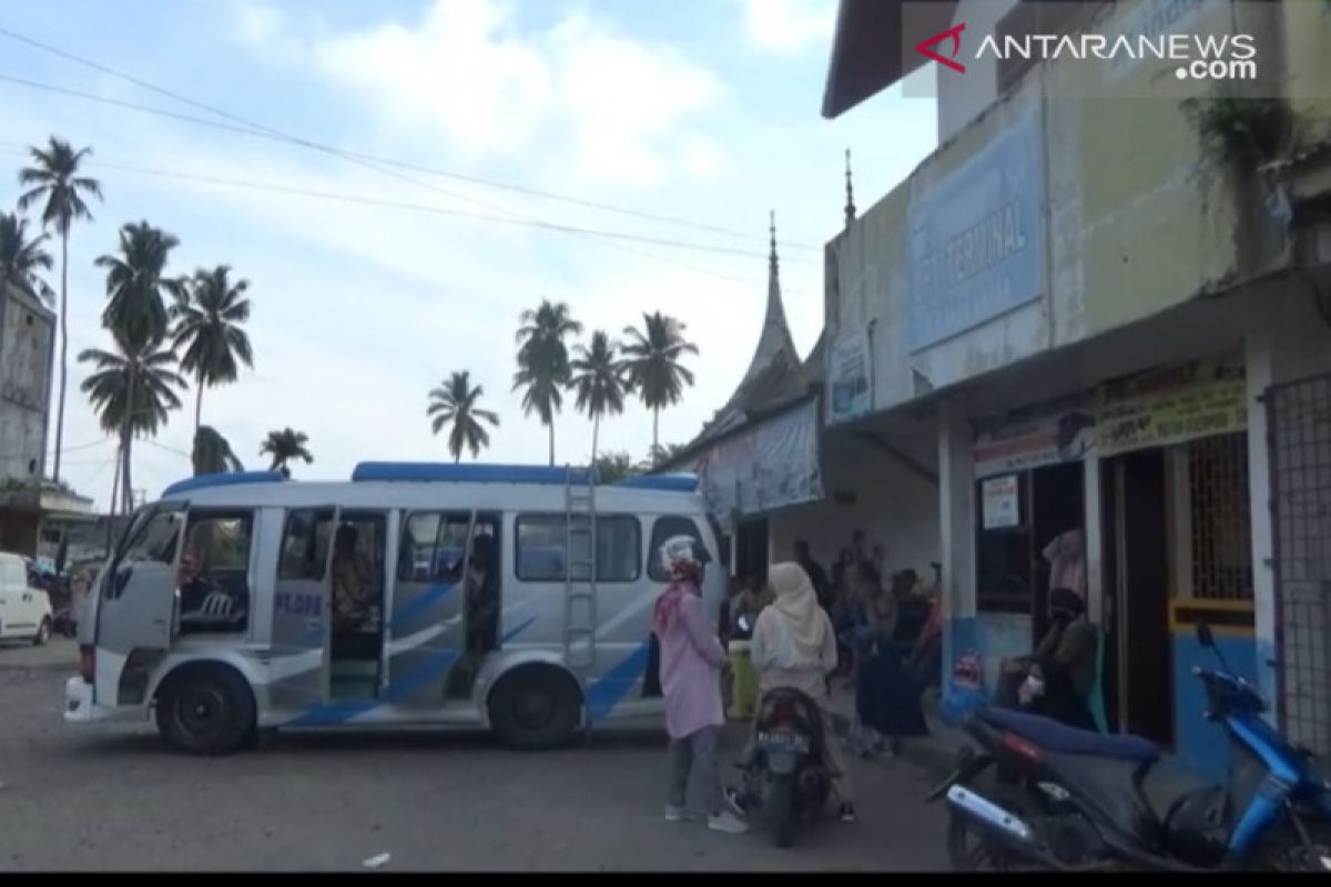 Penumpang di Terminal Simpang Empat mulai meningkat