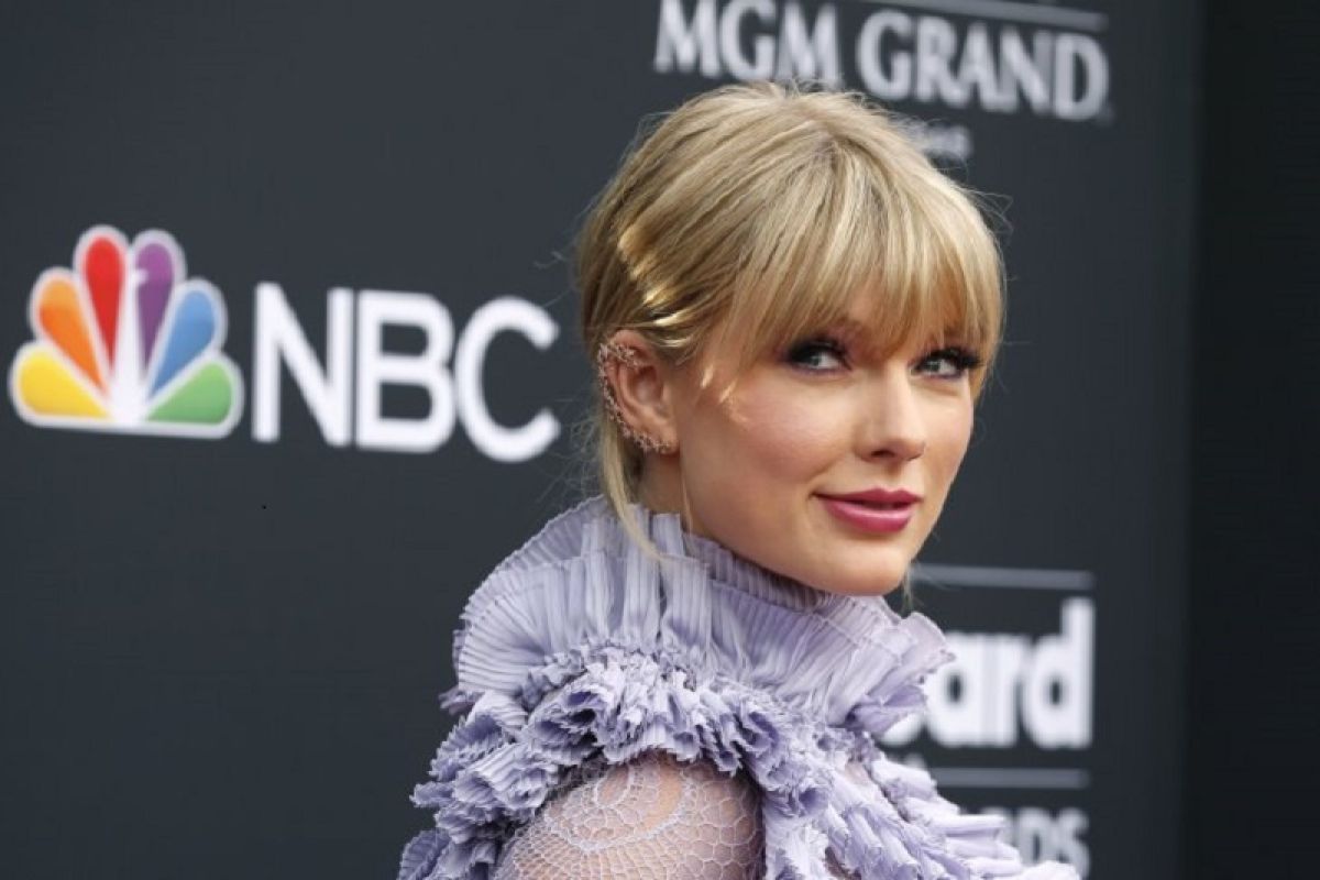 Dalam wawancara, Taylor Swift tidak mau ditanya soal menikah