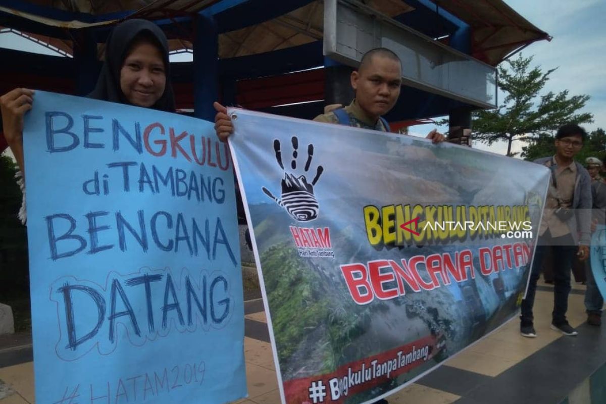 Aktivis desak pencabutan ijin operasi batu bara di hulu Sungai Bengkulu