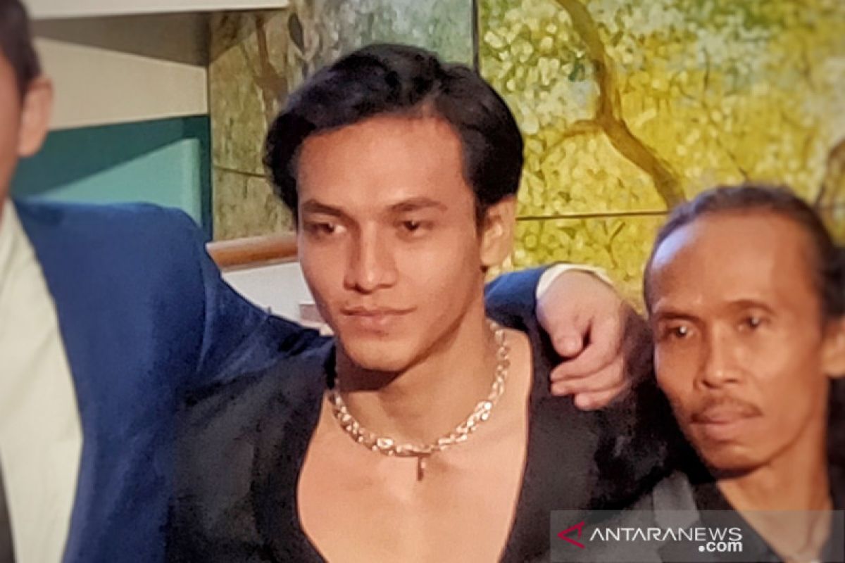 Kasus narkoba, artis Jefri Nichol disambangi rekan sesama artis