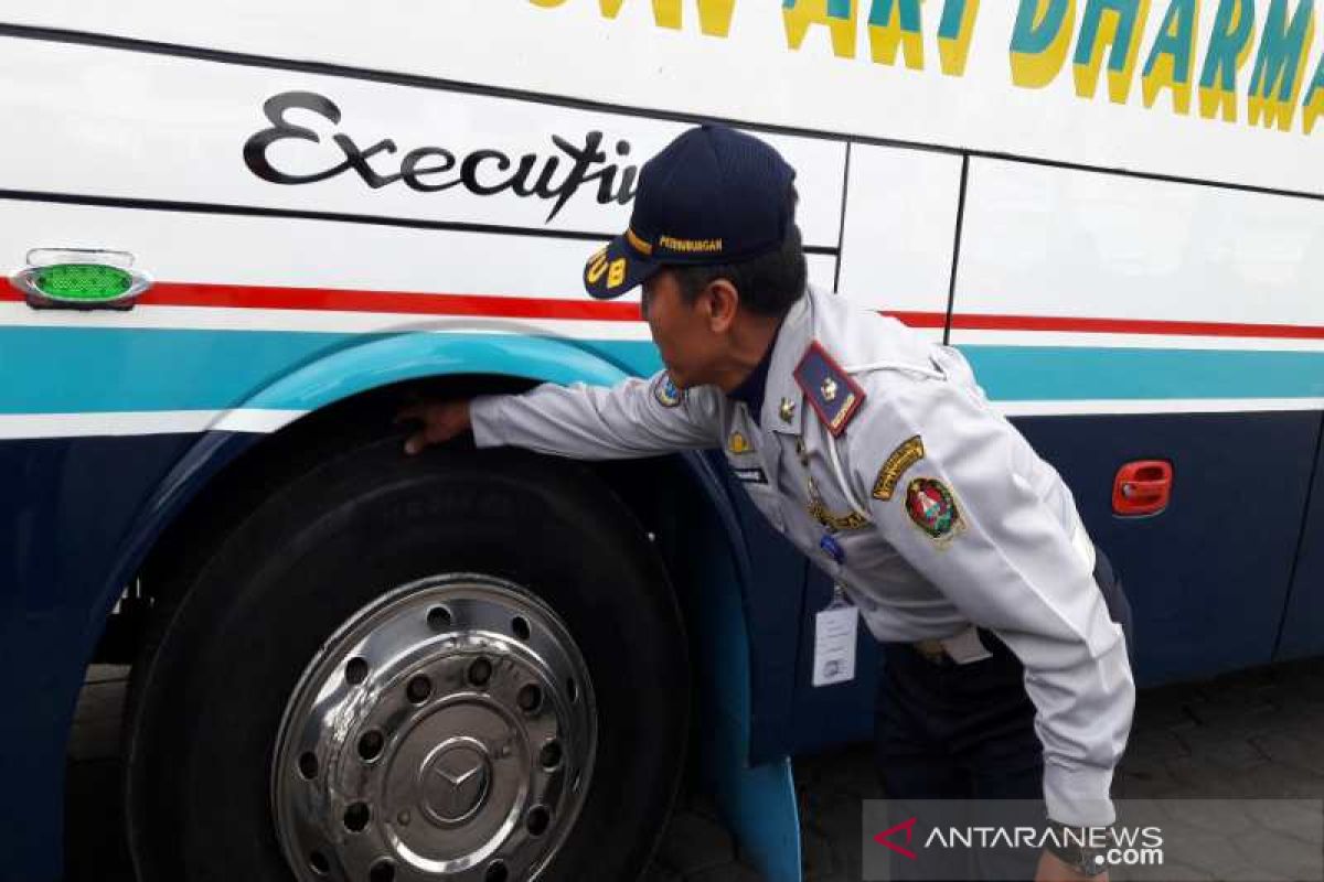 Berikan rasa aman, Dishub Temanggung cek angkutan Lebaran di garasi