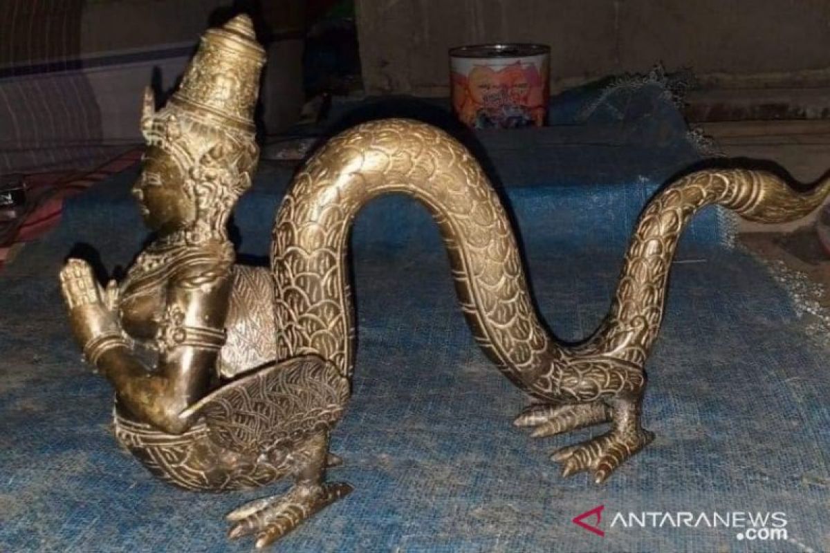 Residents of Dharmasraya find a statue allegedly inherited from the Kingdom of Aditiyawarman