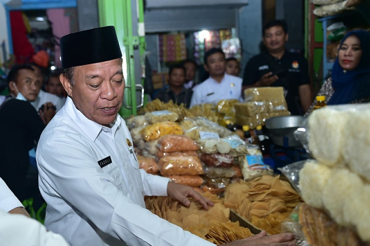 Jelang lebaran, Bupati Lamongan pastikan harga kebutuhan pokok stabil