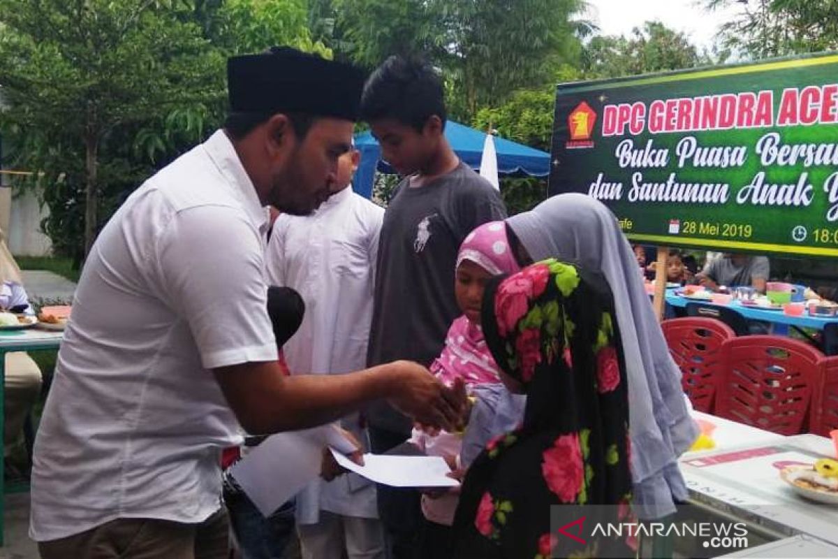 Gerindra Aceh Barat santuni yatim