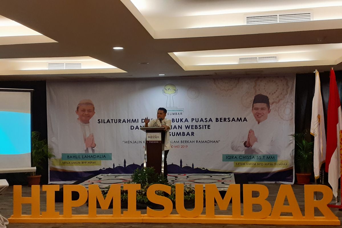 Melihat dampak positif kenaikan harga tiket pesawat