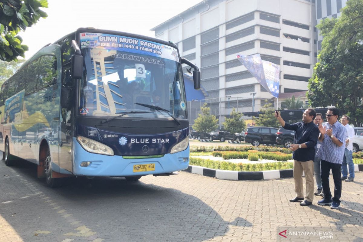 Bulog berangkatkan 1.402 penumpang mudik gratis