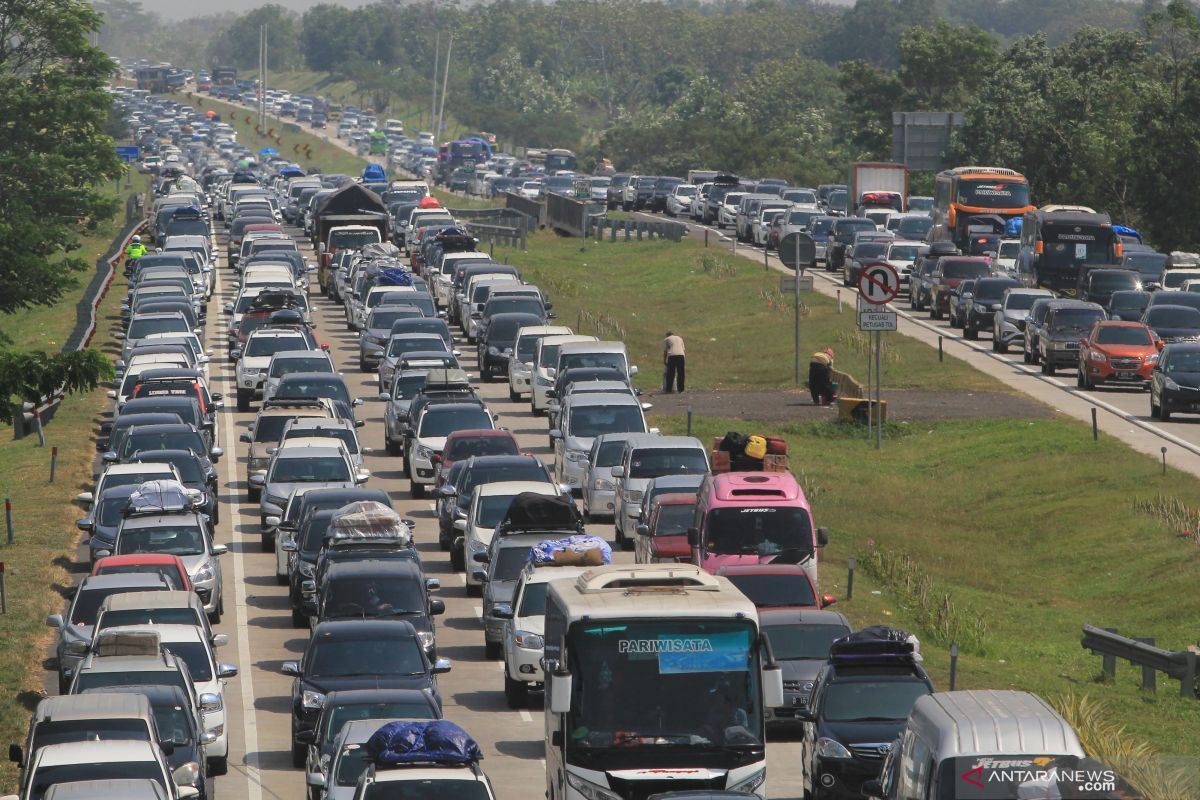 Hingga Kamis siang, 186 ribu kendaraan tinggalkan Jakarta