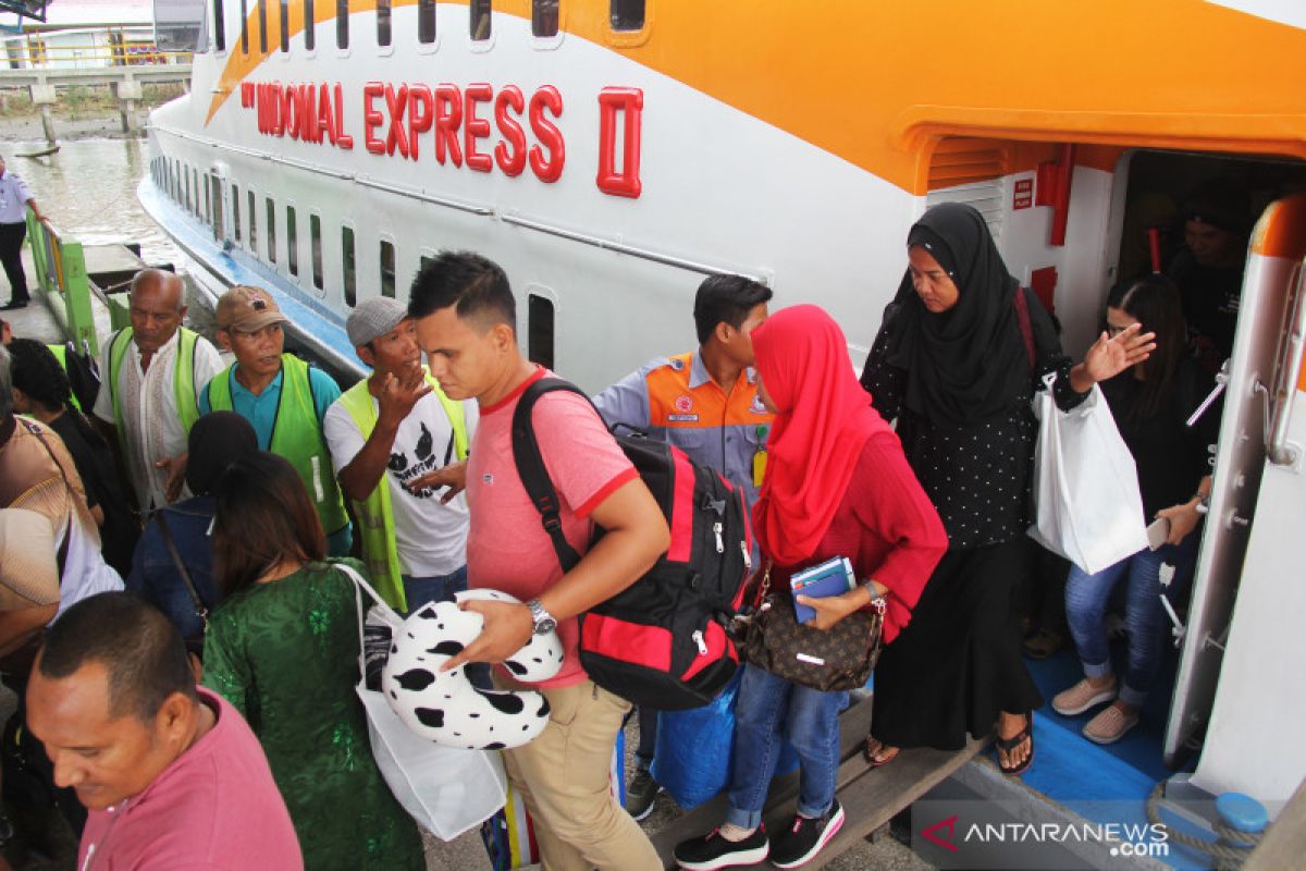 H-4 Lebaran, Pemudik dari Malaysia meningkat di Pelabuhan Dumai