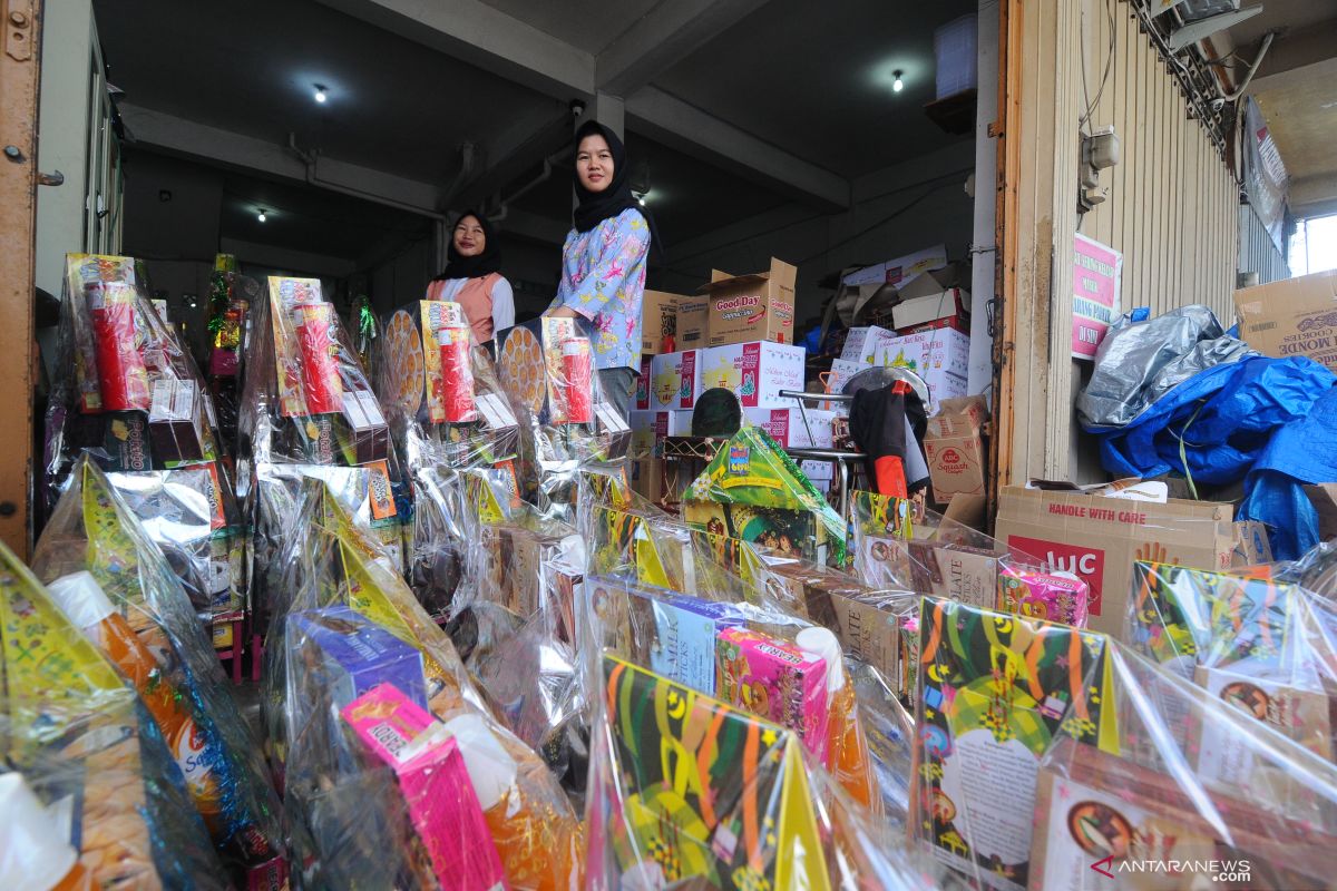 Parcel shops flooded with orders ahead of Eid
