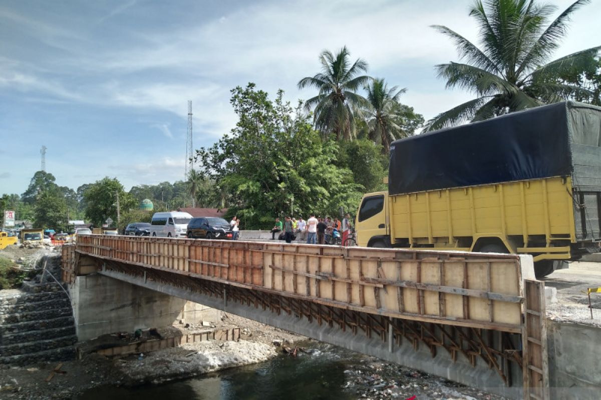 Jembatan Kayu Tanam tak lagi jadi titik macet Jalinsum