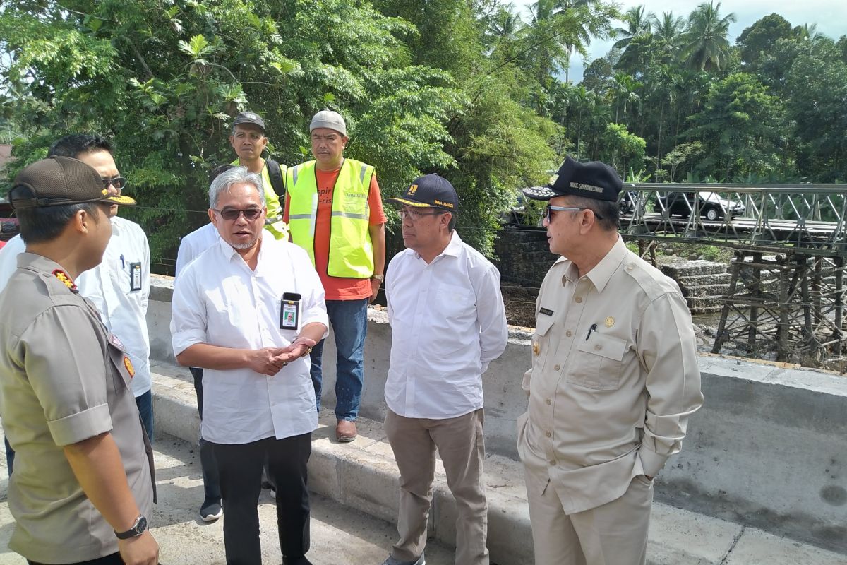 Sejumlah ruas jalan Provinsi Sumbar siap dilewati H-2