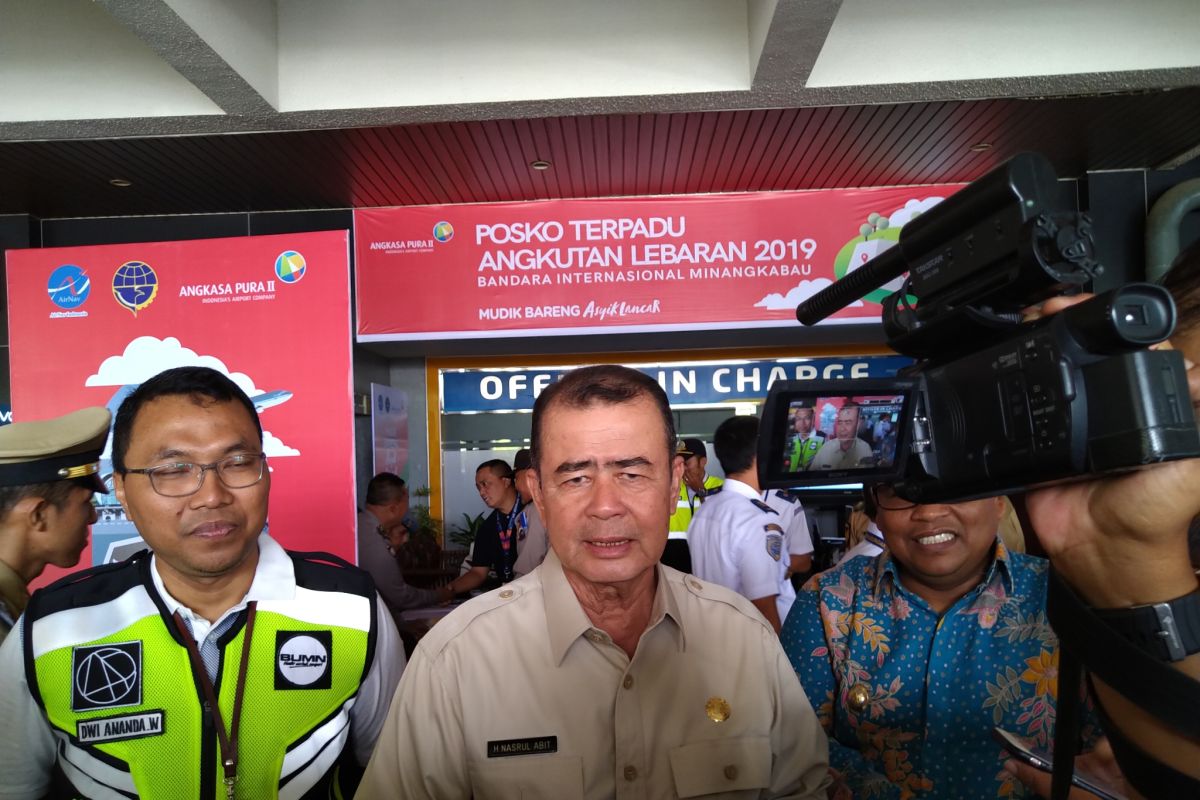 Arus mudik di Bandara Internasional Minangkabau meningkat