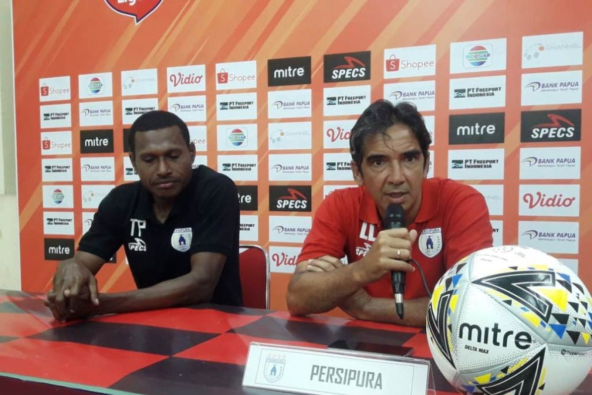 Liga 1 -- Yustinus akui lawan Arema cukup berat tanpa pelatih kepala