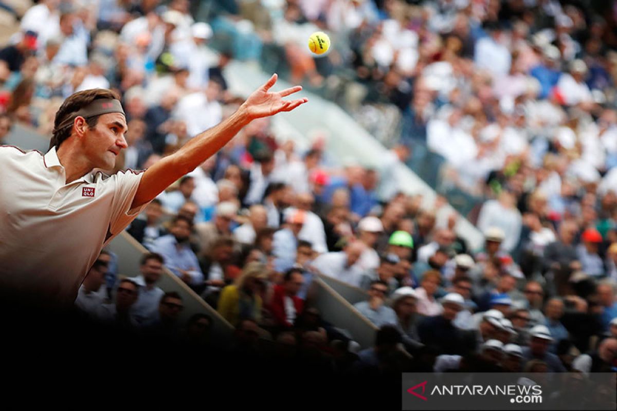 Federer ke 16 besar Prancis Open usai kalahkan Ruud