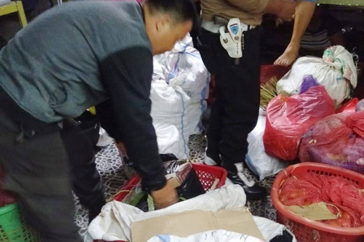 28 kantong minuman keras ditemukan di Pelabuhan Ulu Siau