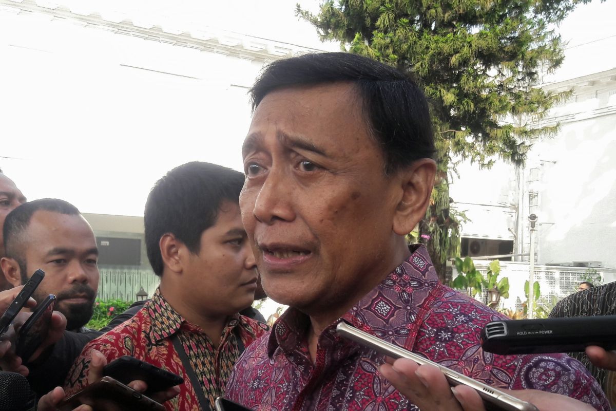 Telaah - Ada apa di balik penangkapan para purnawirawan ?