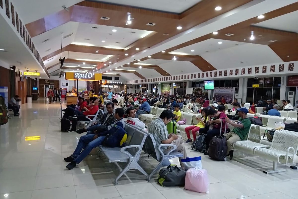 Homecoming flow begins to surge at El Tari Kupang Airport