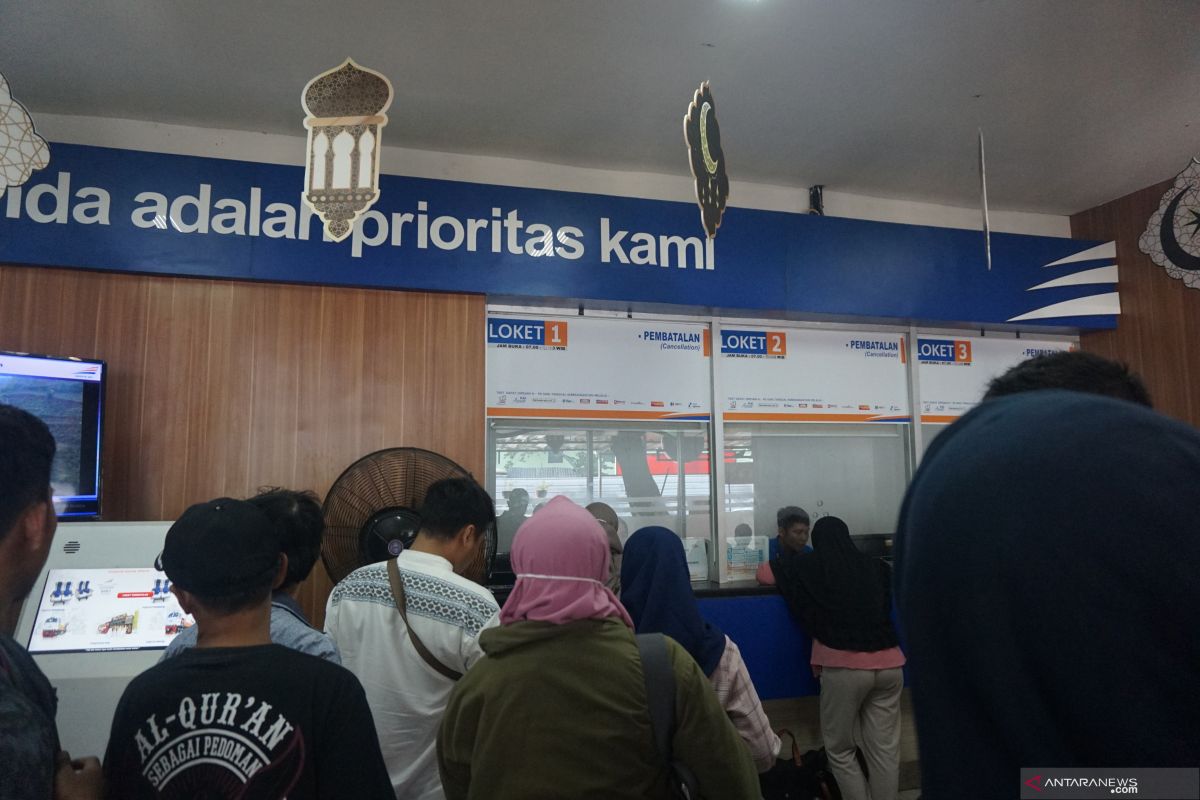 70 tiket kereta dibatalkan di Stasiun Pasar Senen
