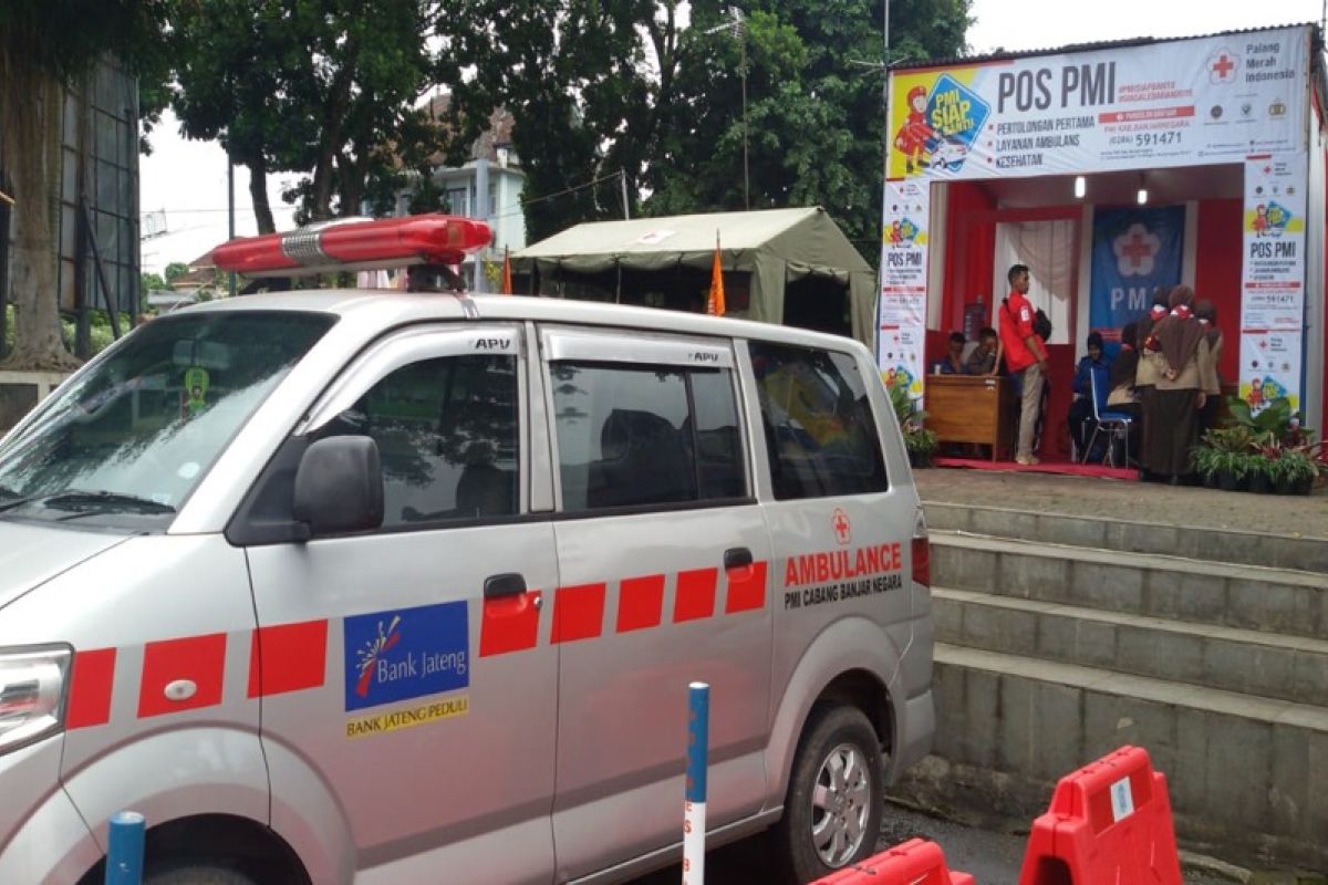 PMI Banjarnegara siagakan dua unit ambulans selama arus mudik