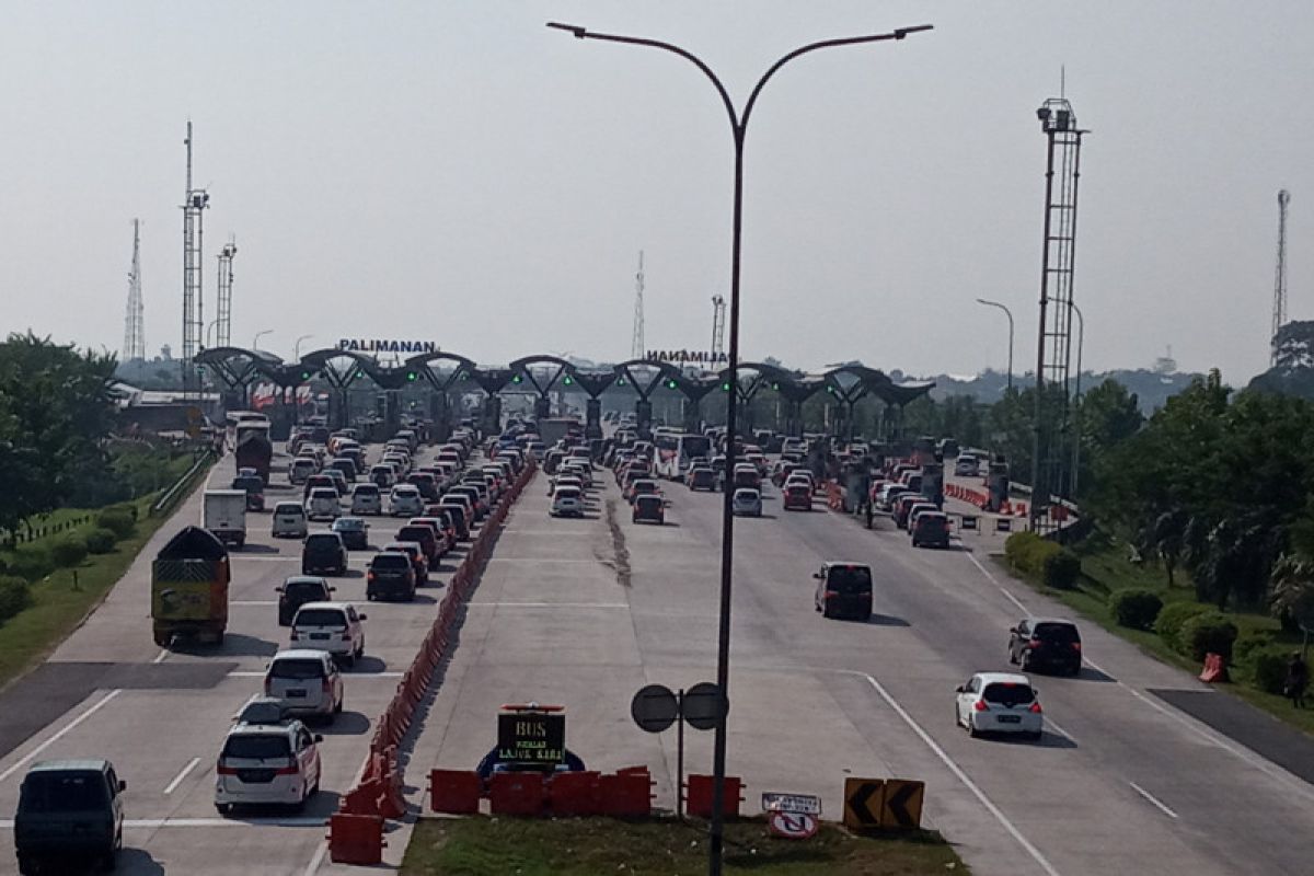 H-5 ada peningkatan jumlah kendaraan keluar Tol Cipali