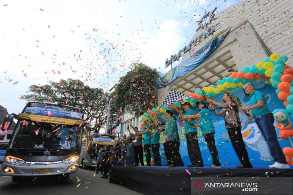 Seribu warga Bandung mudik gratis menuju Jateng