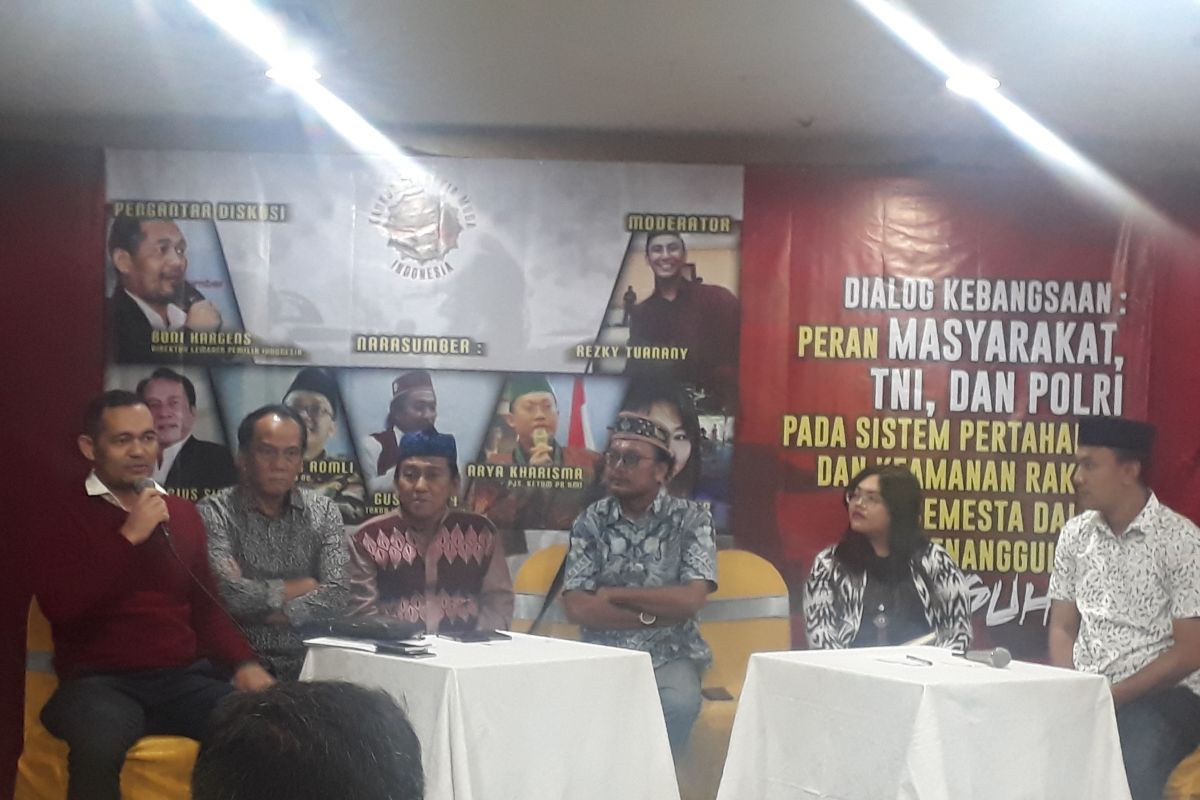 Boni Hargens ajak masyarakat dukung TNI dan Polri, usut kerusuhan Mei 2019