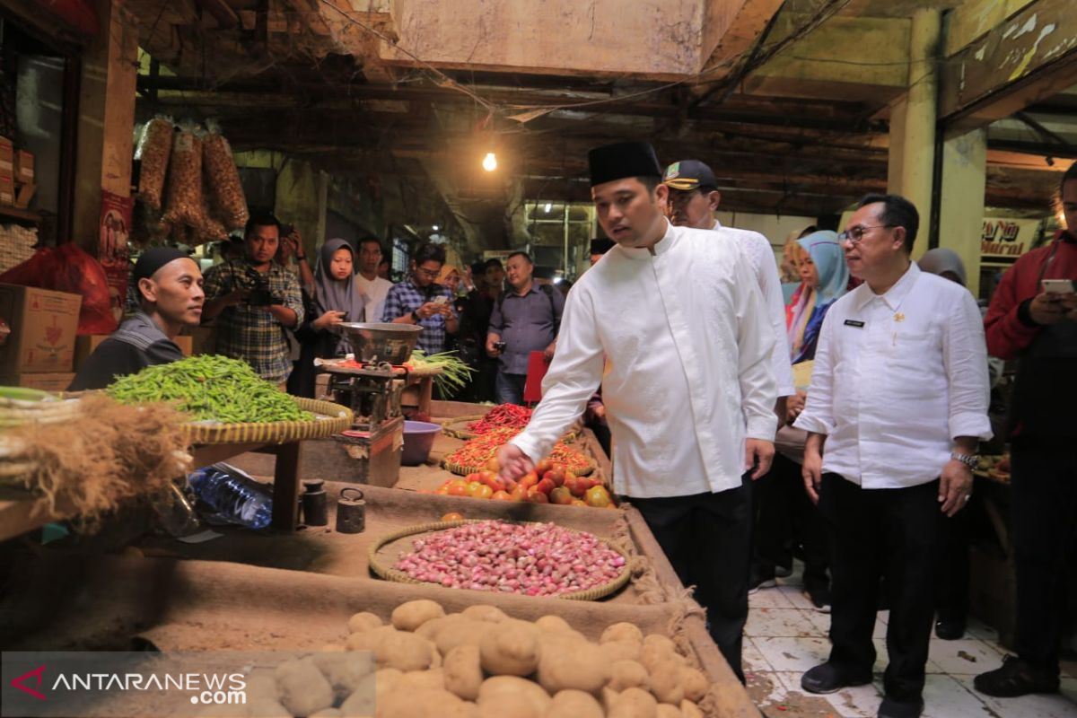 Harga daging ayam di Kota Tangerang naik jelang Idul Fitri
