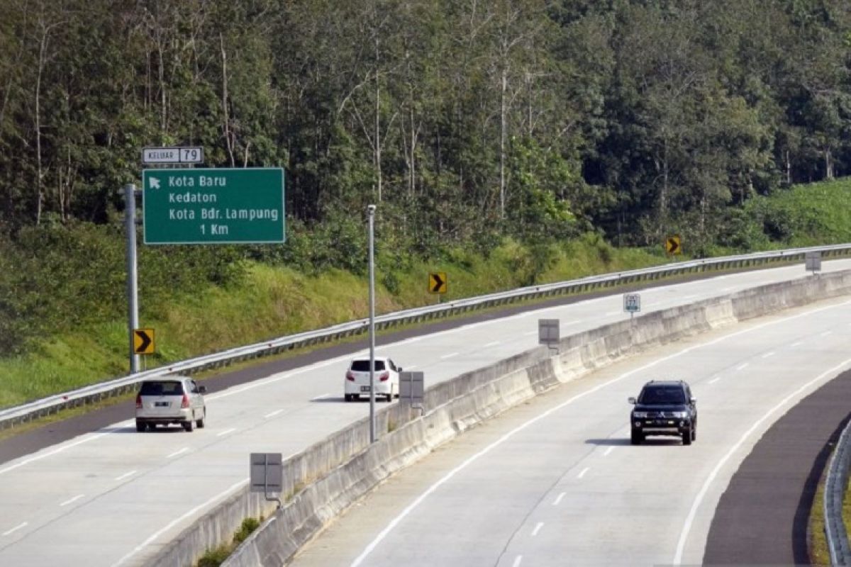 Arus kendaraan lewat jalan tol diperkirakan capai 5.000 per hari