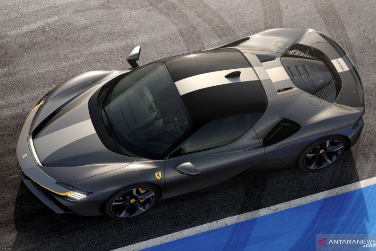 Ferrari tampilkan mobil sport hibrida berkecepatan 340 km/jam