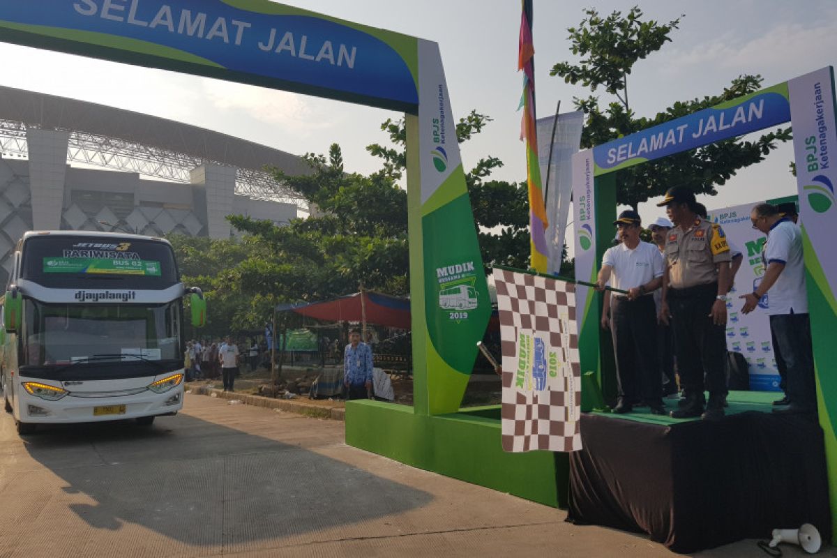 BPJS Ketenagakerjaan Bekasi berangkatkan 1.500 pemudik