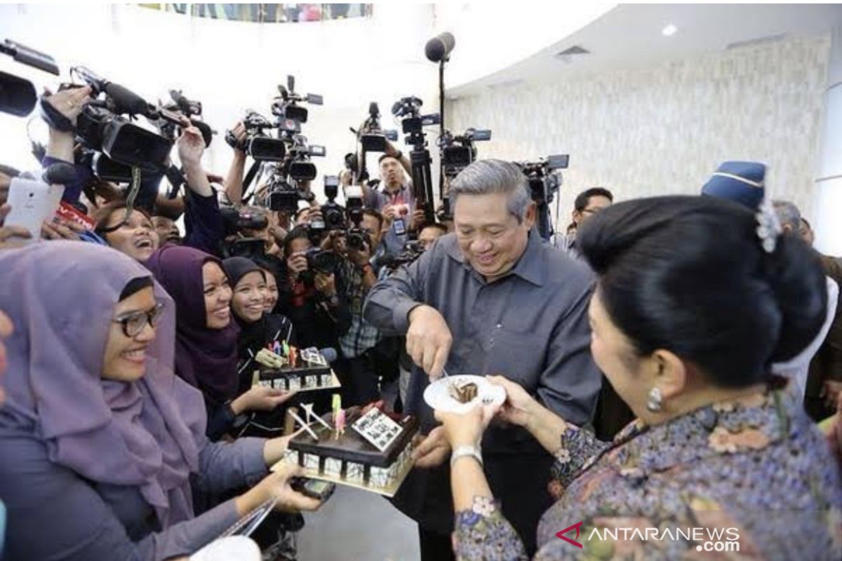 Ani Yudhoyono bagi para orang terdekat