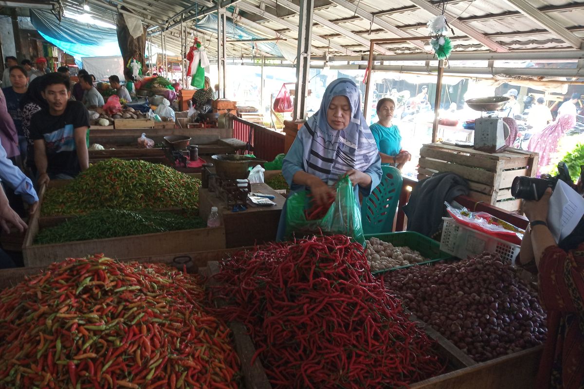 Harga cabai merah di Bandarlampung melonjak, tembus Rp60.000