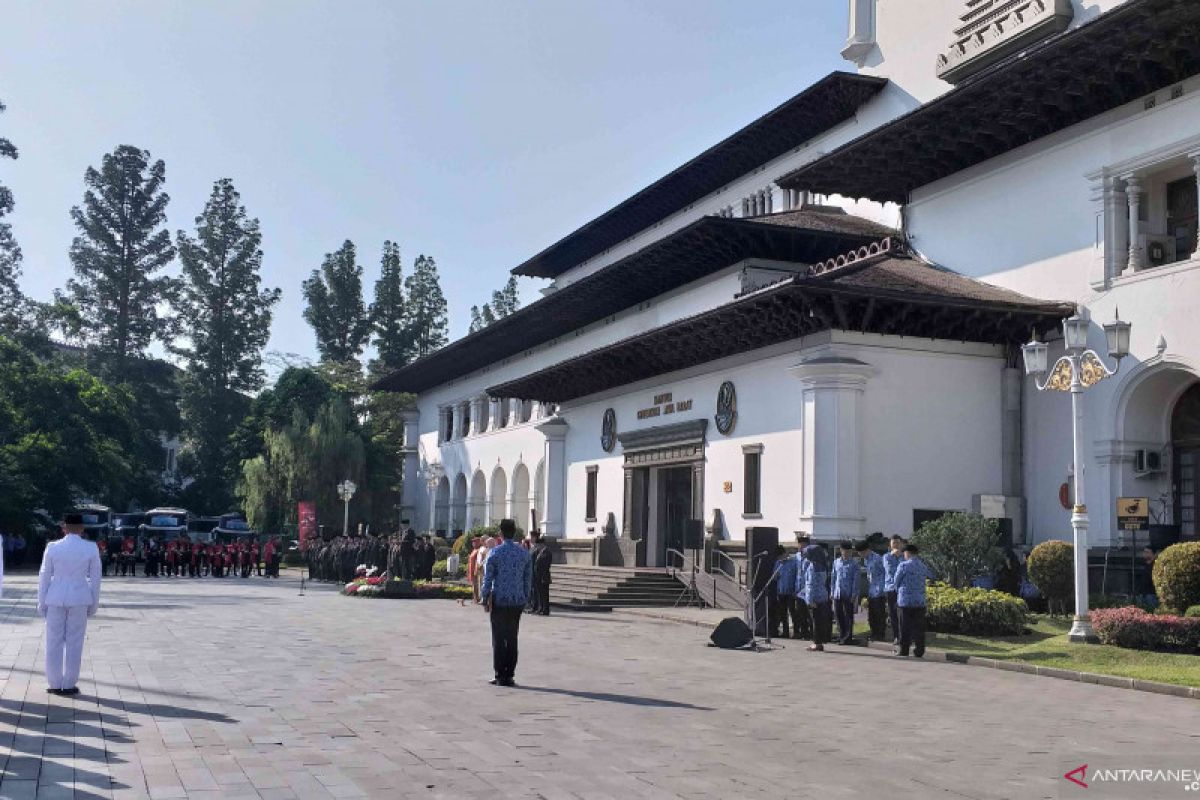 Insiden bendera jatuh terjadi saat upacara Hari Lahir Pancasila