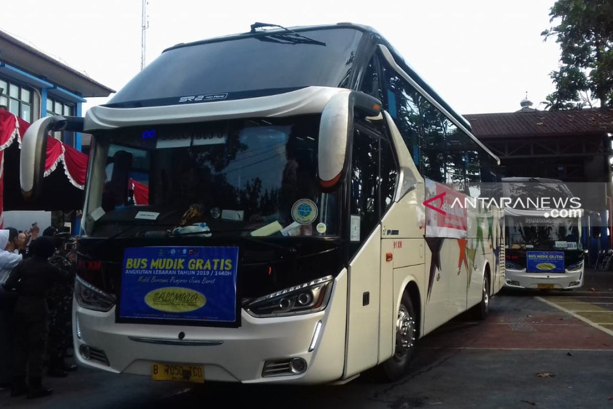 Kota Sukabumi berangkatkan 748 pemudik gratis ke Jateng