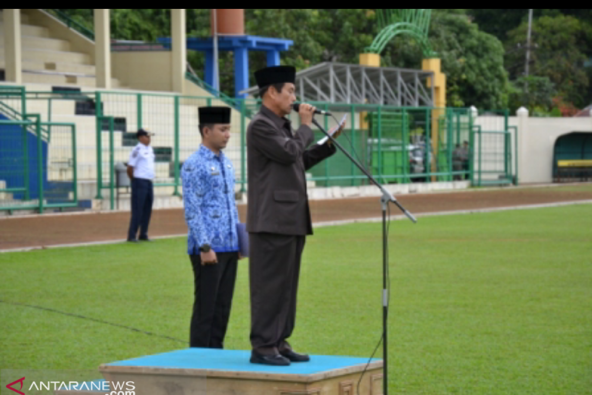 Meski hari cuti, ASN Sijunjung tetap bersemangat mengikuti upacara