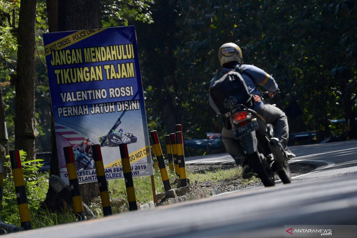 Tiga pengendara motor tewas dalam kecelakaan di Ngawi