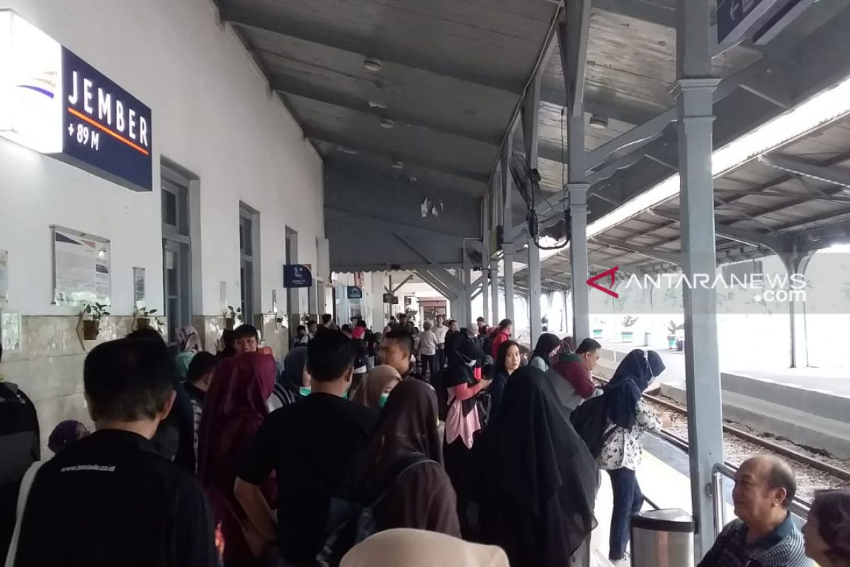 Puncak arus mudik di beberapa stasiun Daop Jember diprediksi hingga 