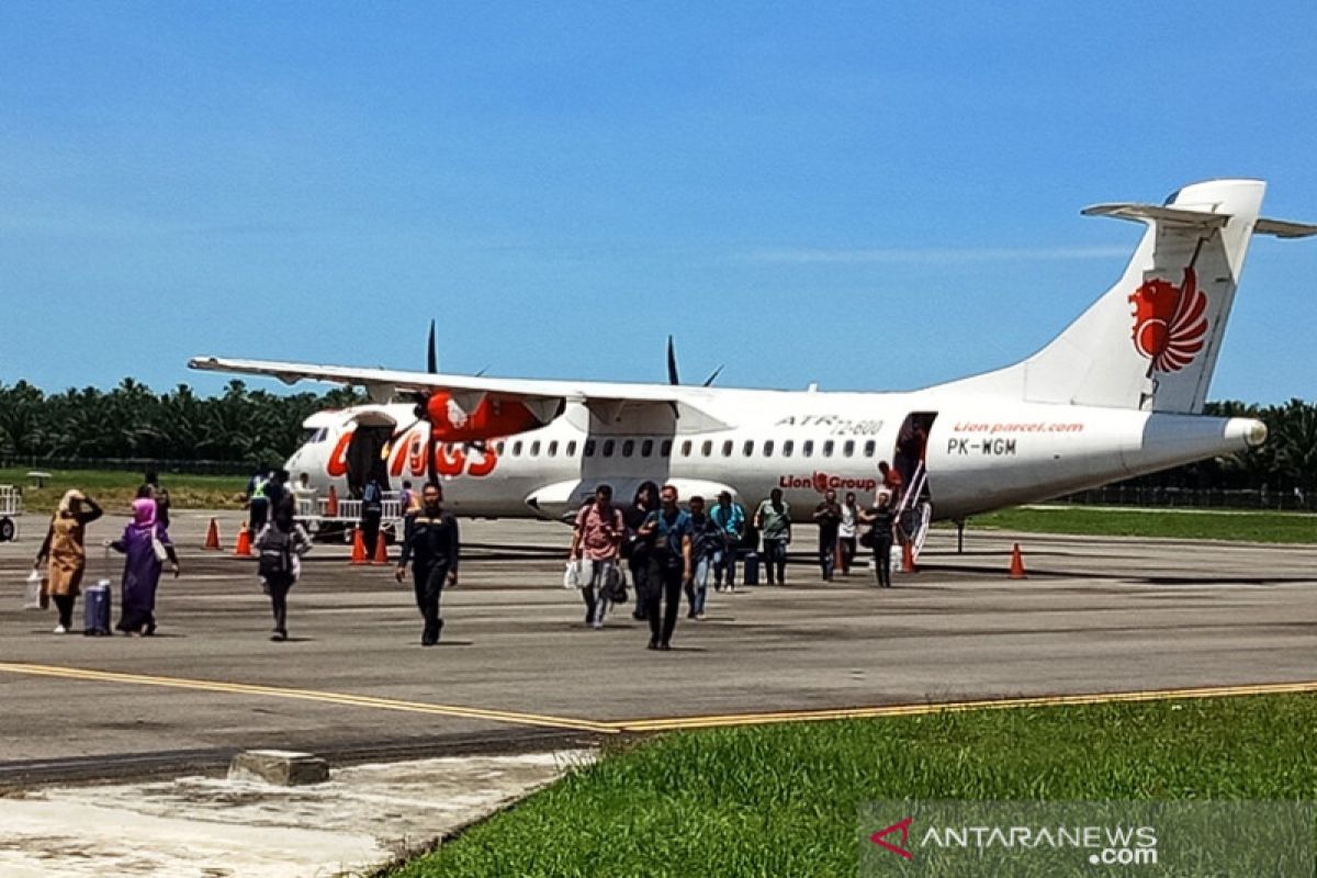 Arus mudik di Bandara Cut Nyak Dhien Nagan Raya Aceh masih sepi