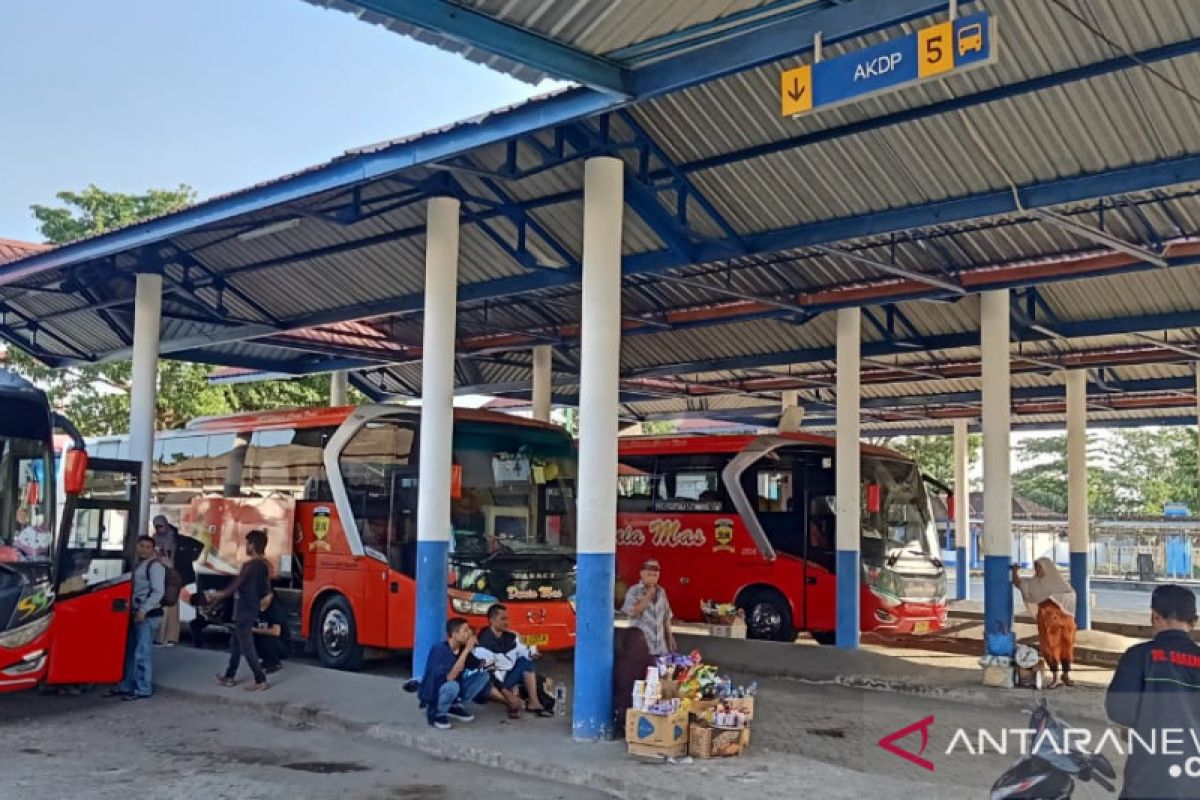 Pemudik berangkat dari terminal Mataram mulai berkurang