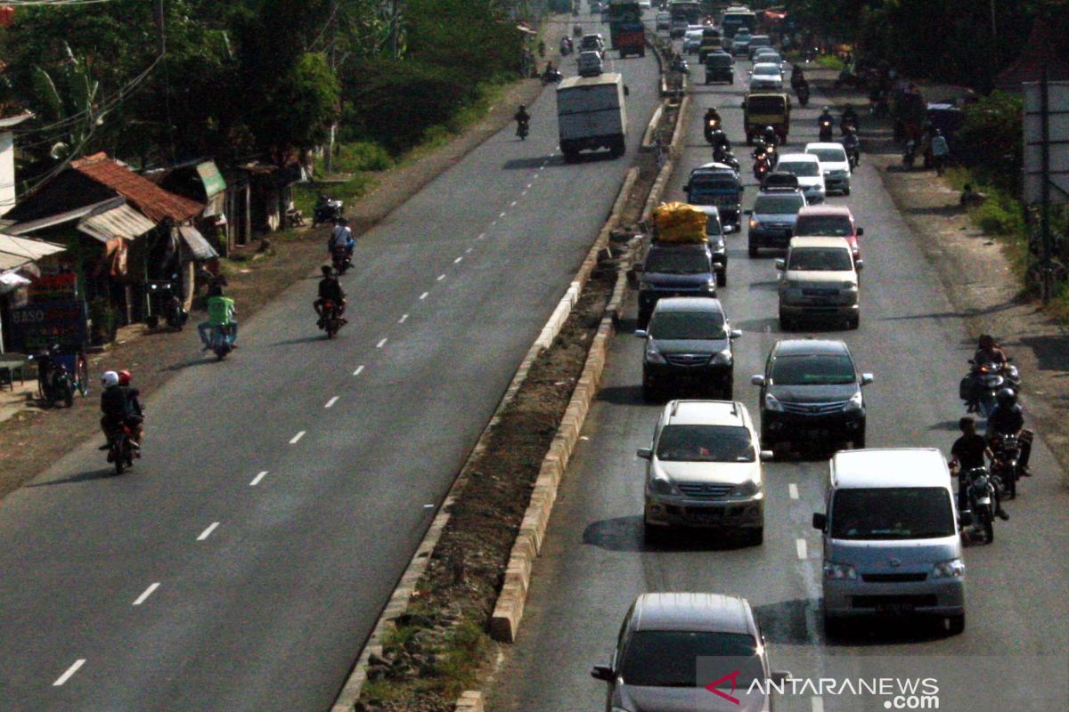 H-3 jalan Arteri sampai ke jalur Pantura Karawang ramai lancar