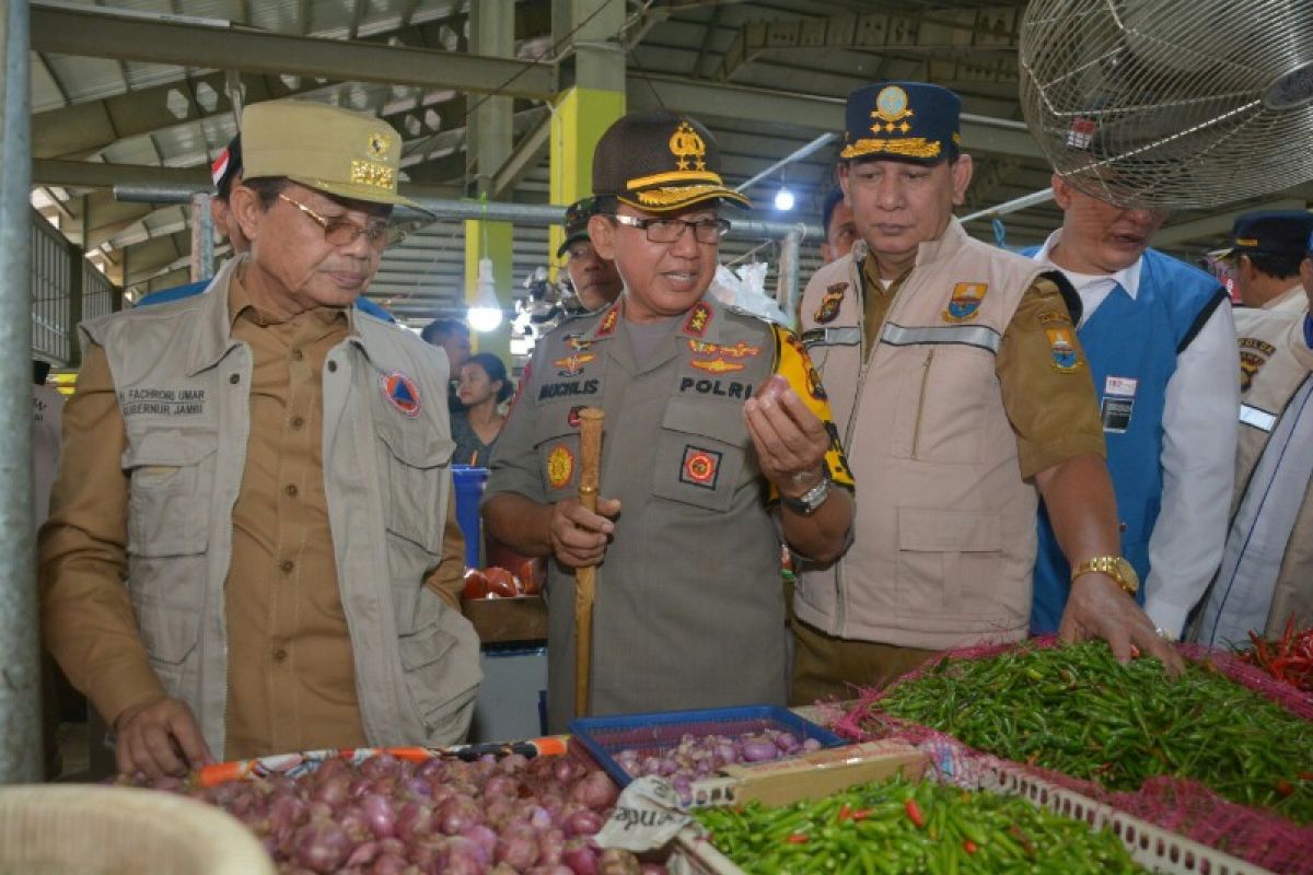 Harga cabai merah dan bawang putih dongkrak inflasi Jambi