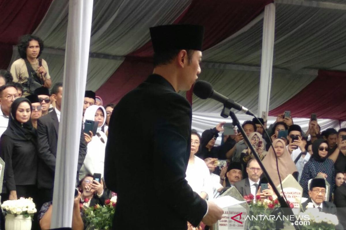 Kalimat yang diucapkan AHY saat pemakaman Ani Yudhoyono