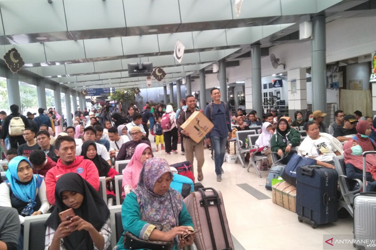 KAI tingkatkan fasilitas pelayanan penumpang di Stasiun Pasar Senen