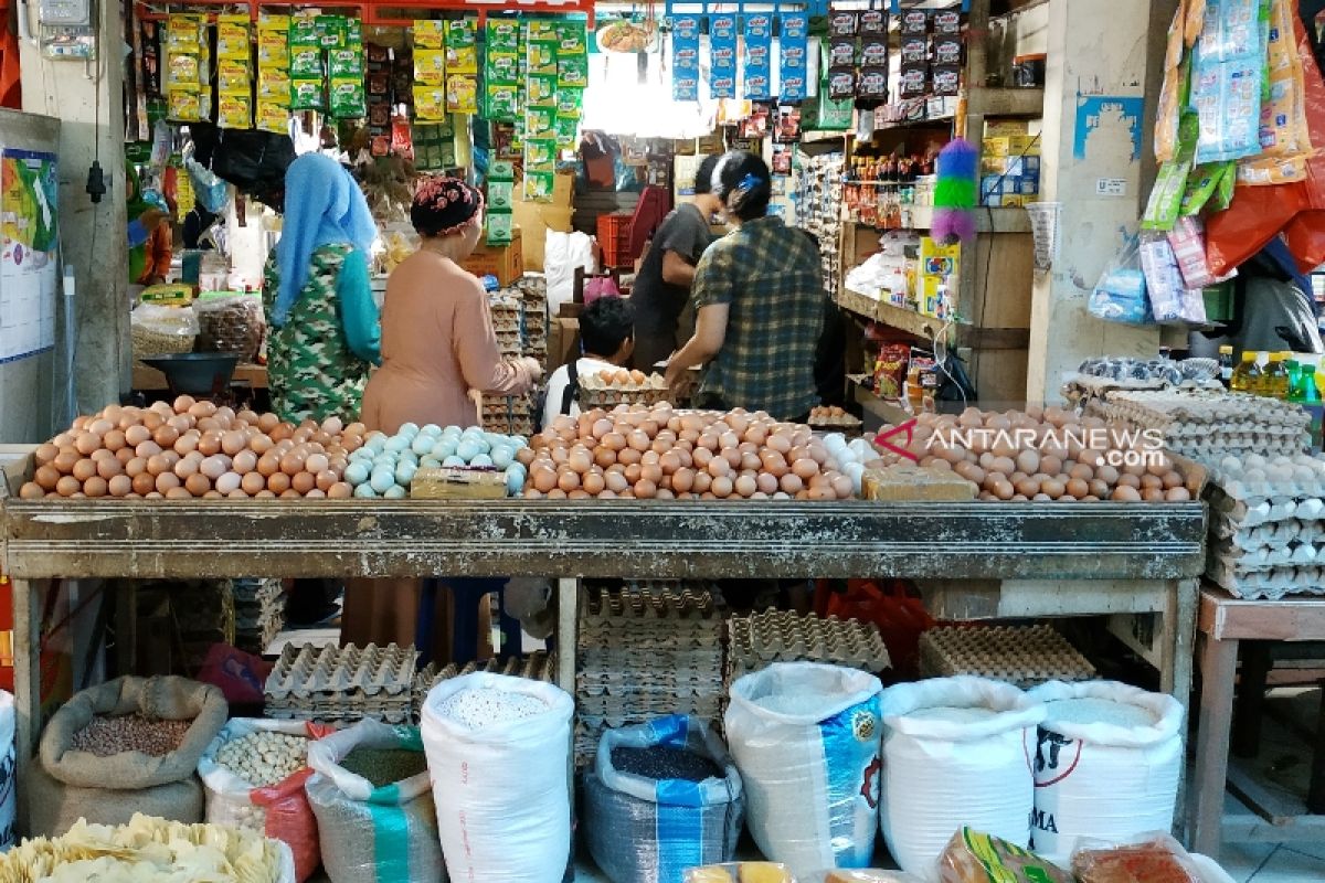 Jelang lebaran harga kebutuhan pokok di Sampit kembali naik