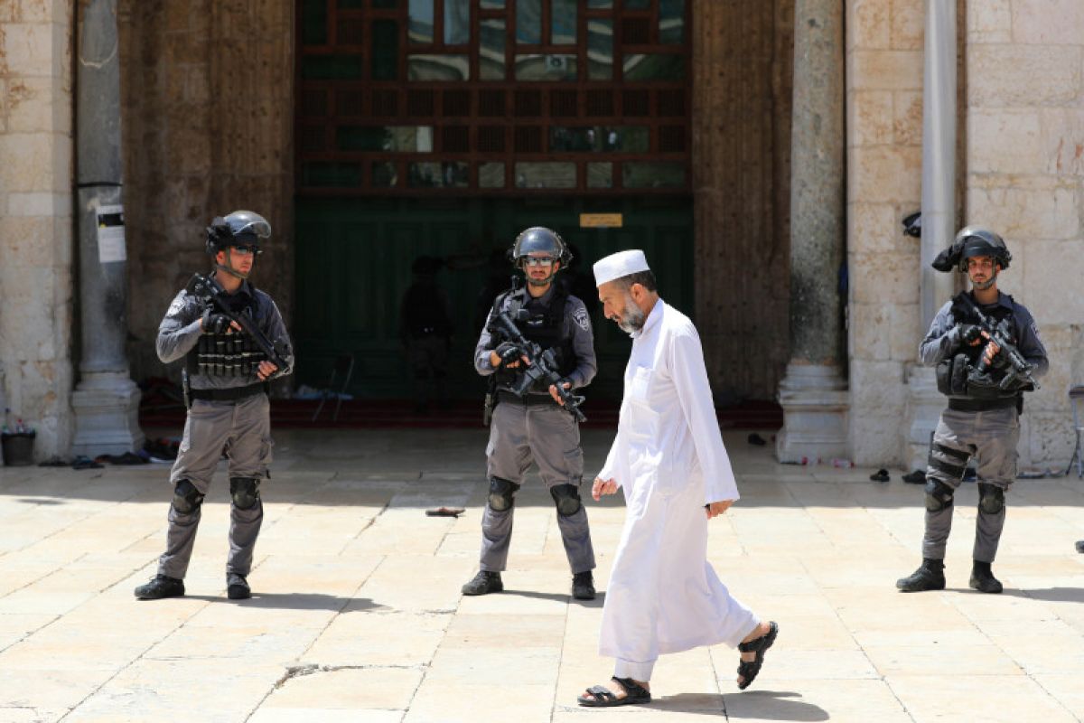 Polisi Israel lindungi Yahudi fanatik masuk ke Masjid Al-Aqsha