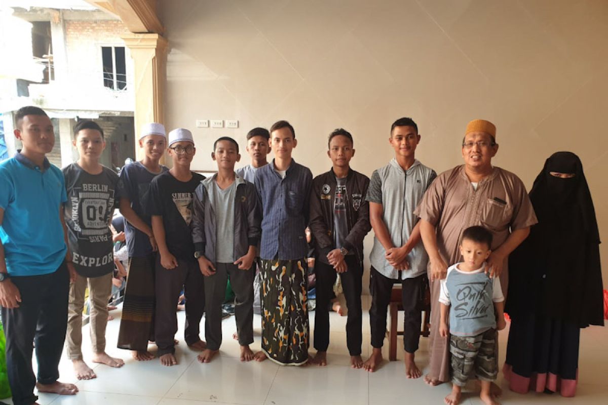 Ponpes Riyadus Sholihin motivasi anak yatim menghafal Al Quran